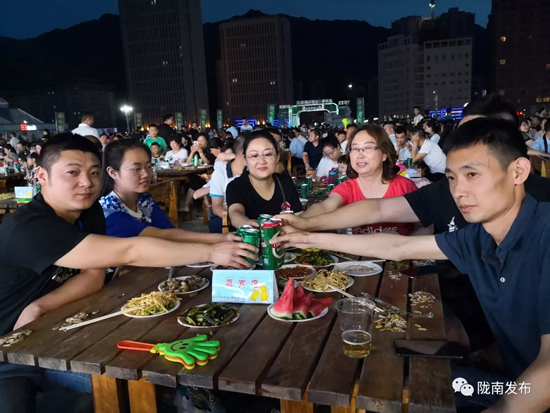 好嗨喲！隴南第一屆青島啤酒節(jié)開幕啦，為期8天