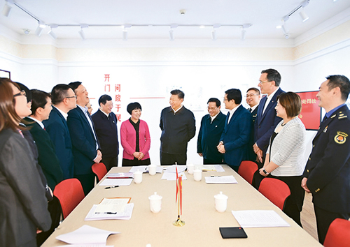 習(xí)近平：堅(jiān)持、完善和發(fā)展中國特色社會(huì)主義國家制度 與法律制度